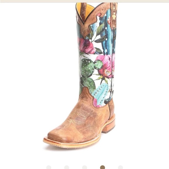 Tin Haul Women’s Cowgirl Boots - Picture 4 of 6